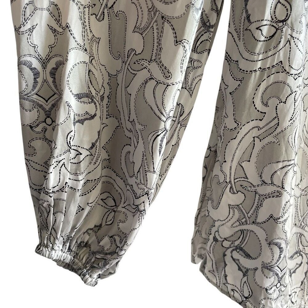 Tyler Boe 100% Silk Paisley Blouse Top Women’s Sz Medium Long Sleeve Gray Black - Picture 4 of 5